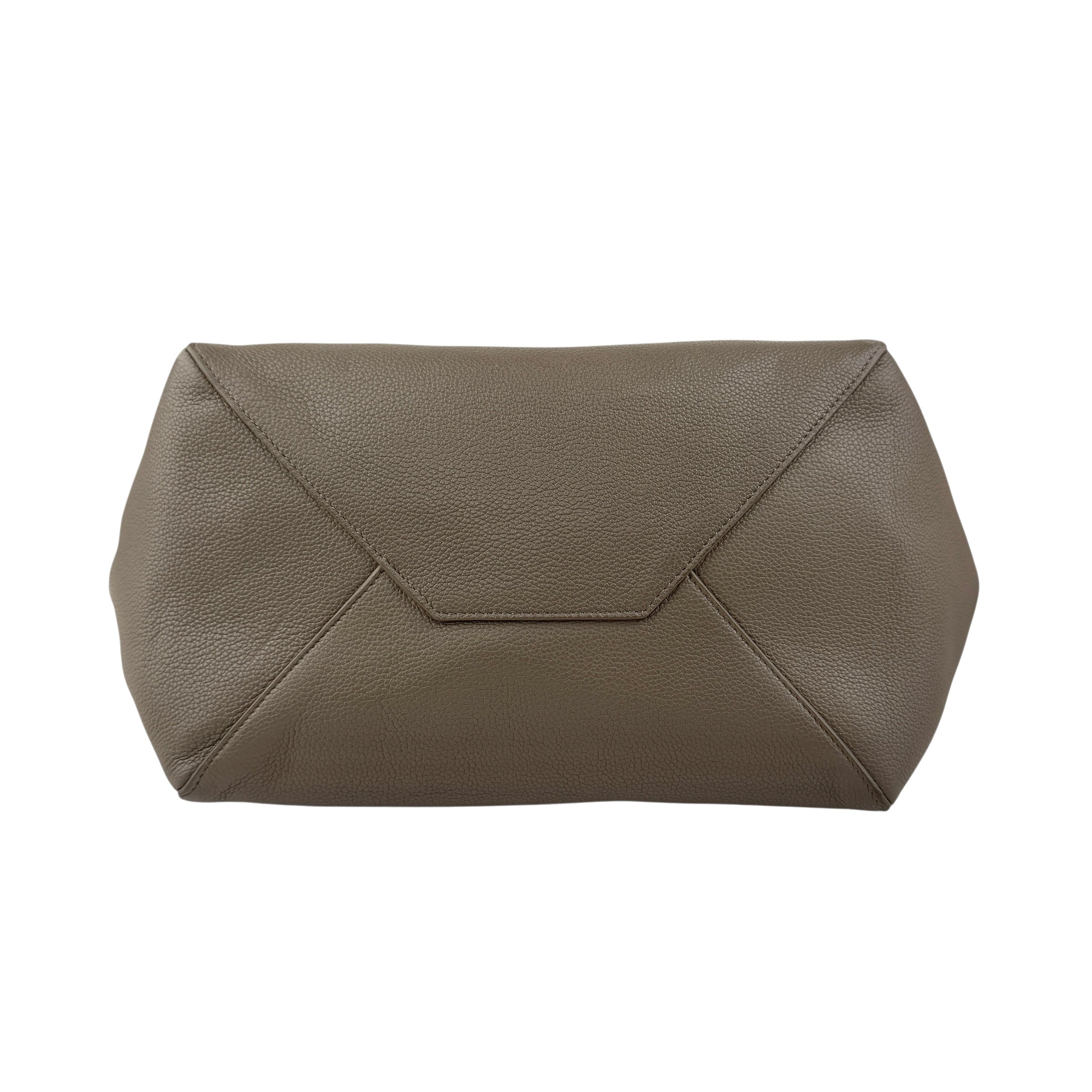 celine medium phantom cabas tote bottom