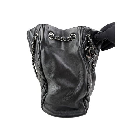 Chanel Black Quilted Iridescent Calfskin Leather Medium Tote Bag