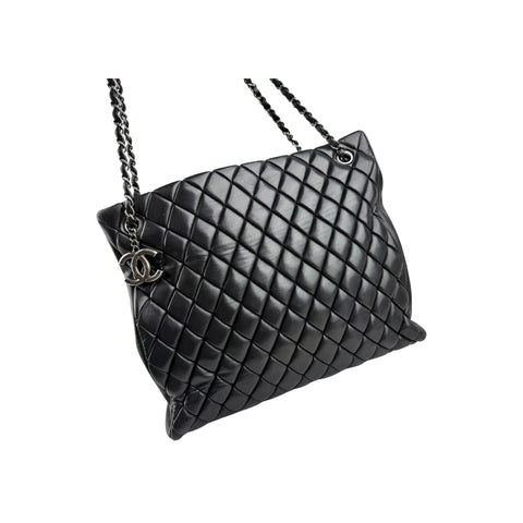 Chanel Black Quilted Iridescent Calfskin Leather Medium Tote Bag