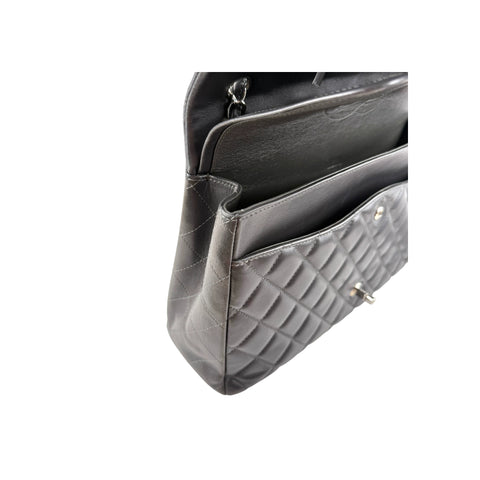 Chanel Classic Maxi flap shoulder bag