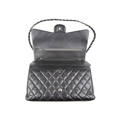 Chanel Classic Maxi flap shoulder bag