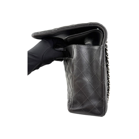Chanel Classic Maxi flap shoulder bag