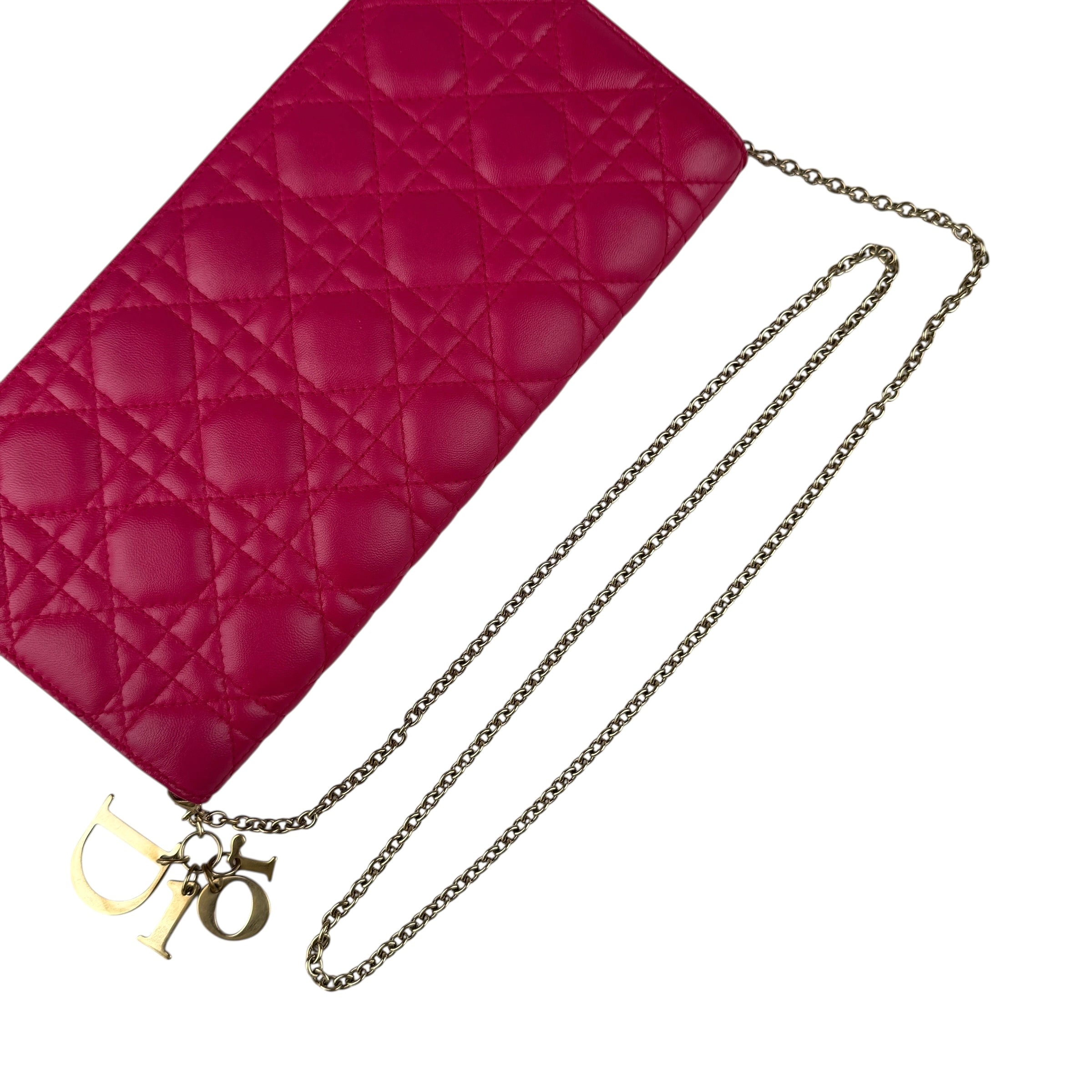 dior-lady-dior-pouch-chain-crossbody-bag-handle-detail