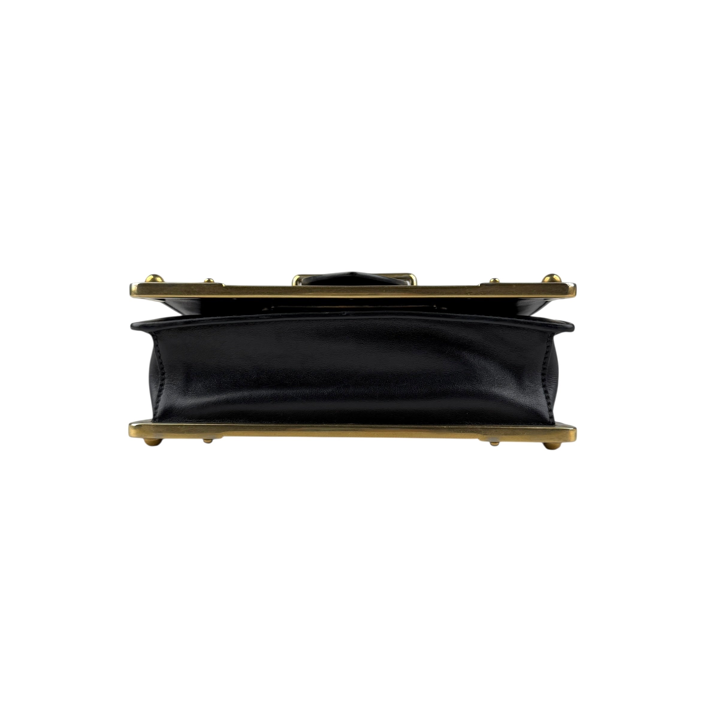 gucci-marmont-red-shoulder-bag-bottom