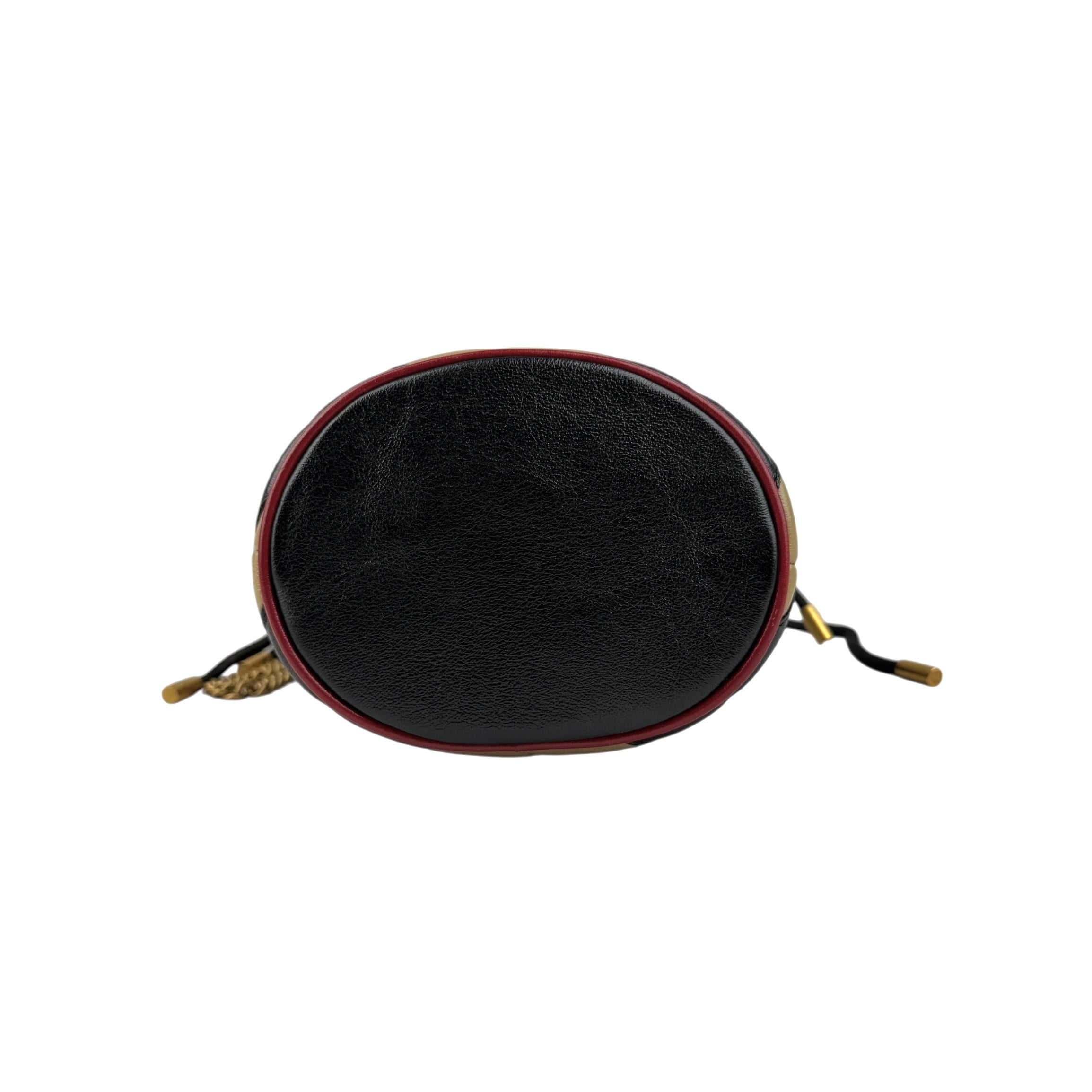 gucci gg marmont mini bucket bag bottom