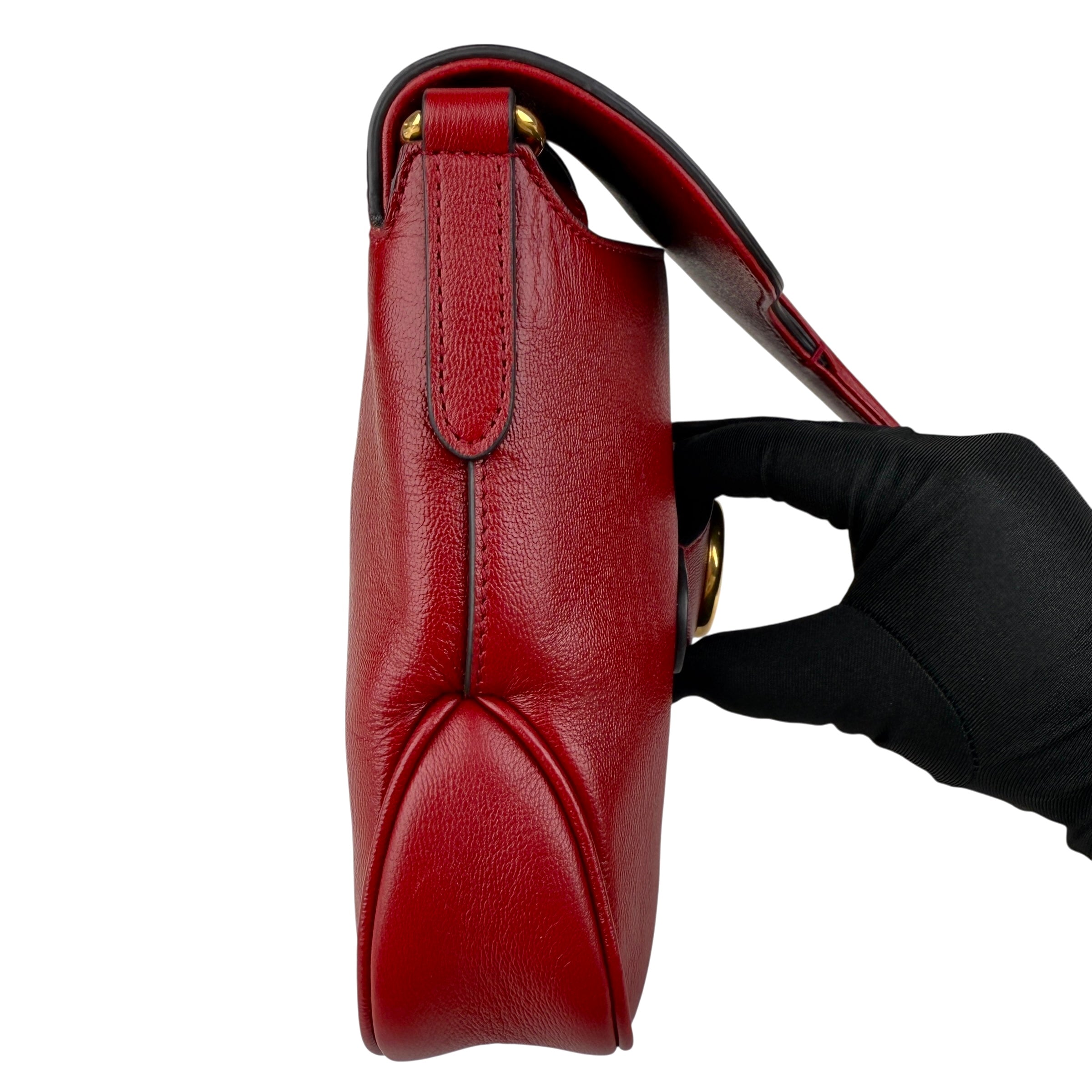 gucci red gg dahlia messenger bag left