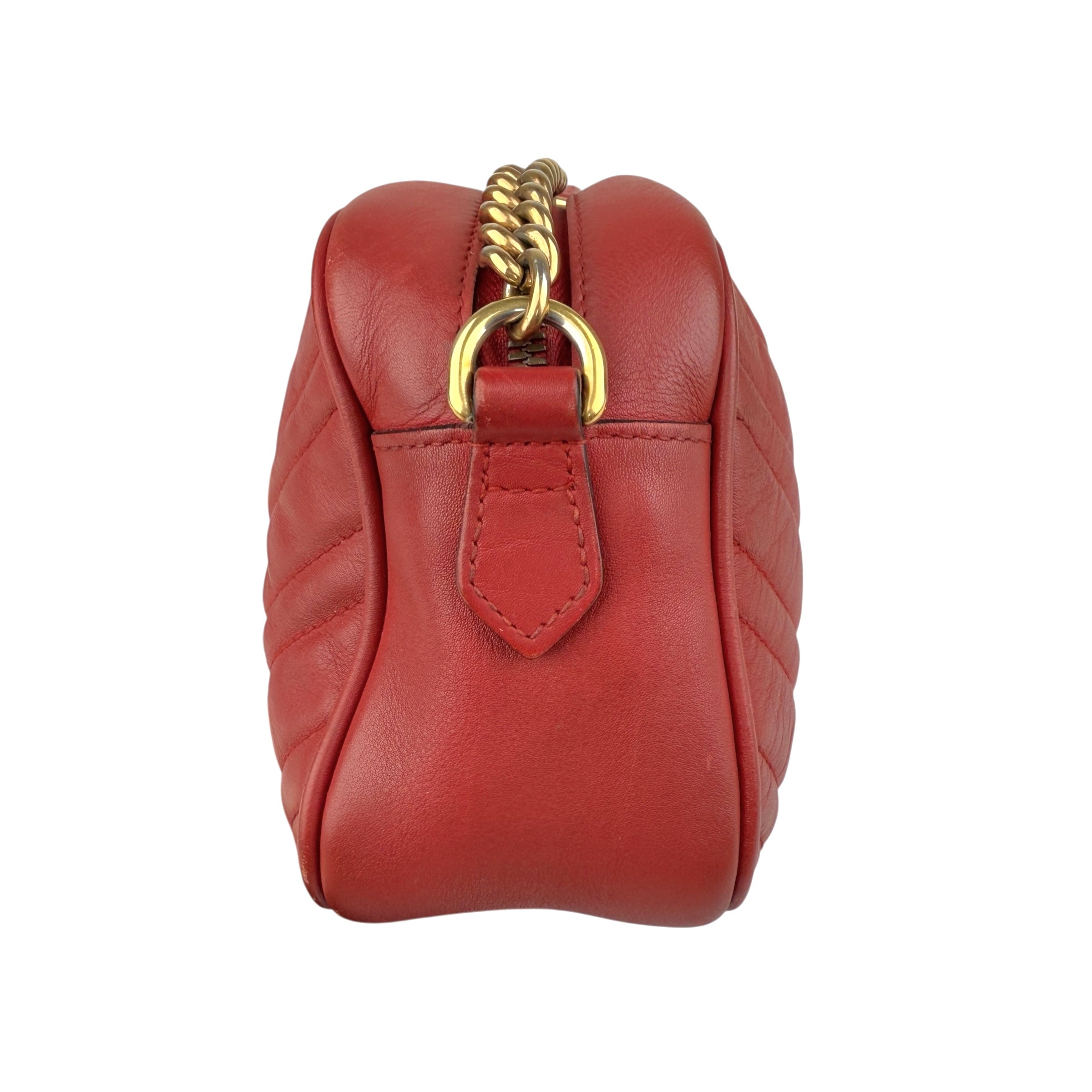 gucci red quilted leather marmont matelasse camera bag left