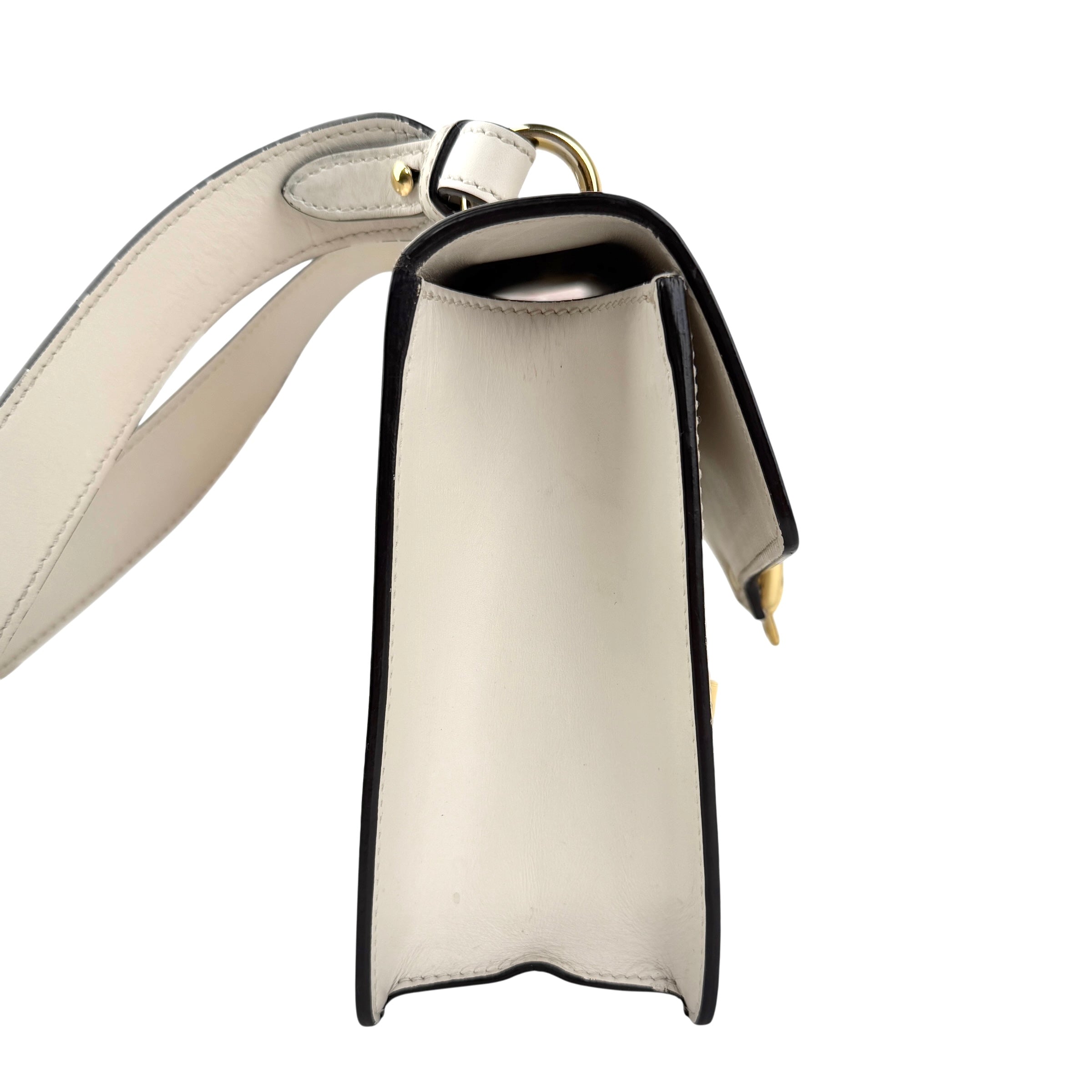 gucci sylvie white calfskin leather shoulder bag right