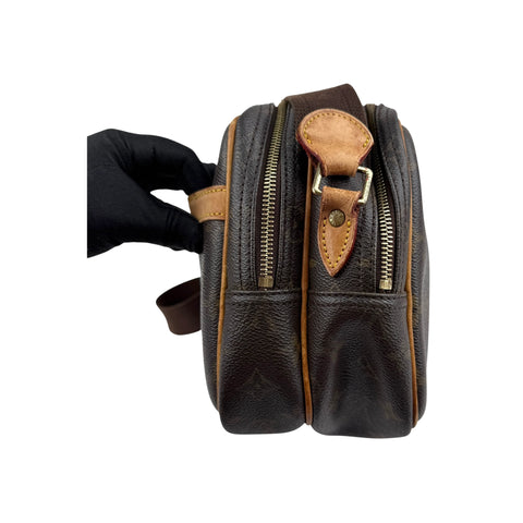 Louis Vuitton Monogram Canvas Reporter Bag