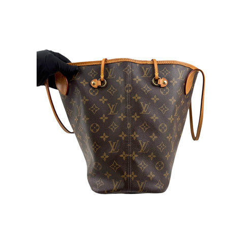 Louis Vuitton Monogram Neverfull MM Tote Bag