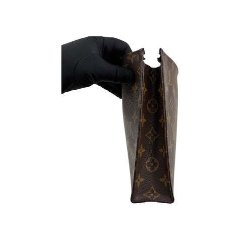 Louis Vuitton Toiletry Pouch 26 in Monogram, Canvas