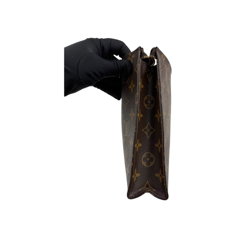 Louis Vuitton Toiletry Pouch 26 in Monogram, Canvas