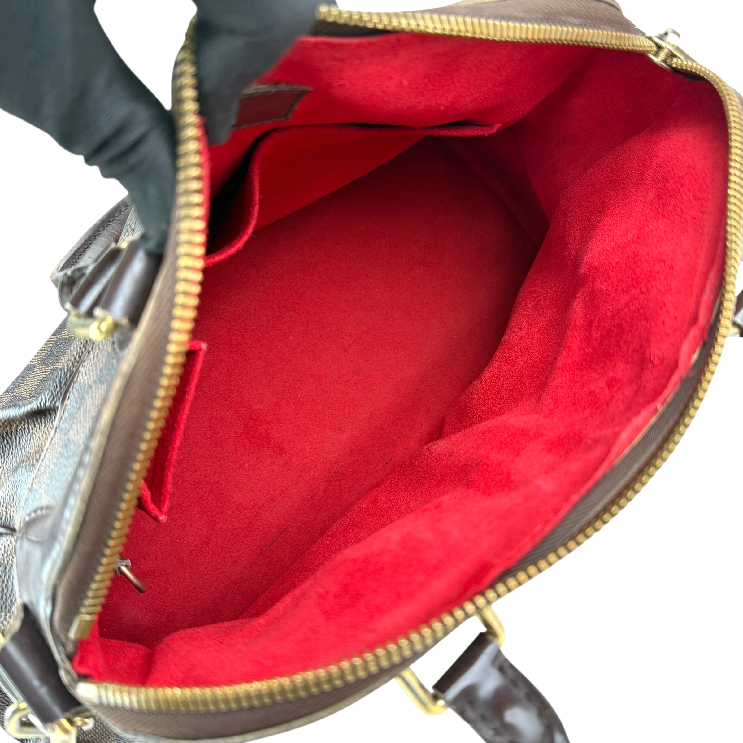 louis vuitton damier canvas trevi bag inside