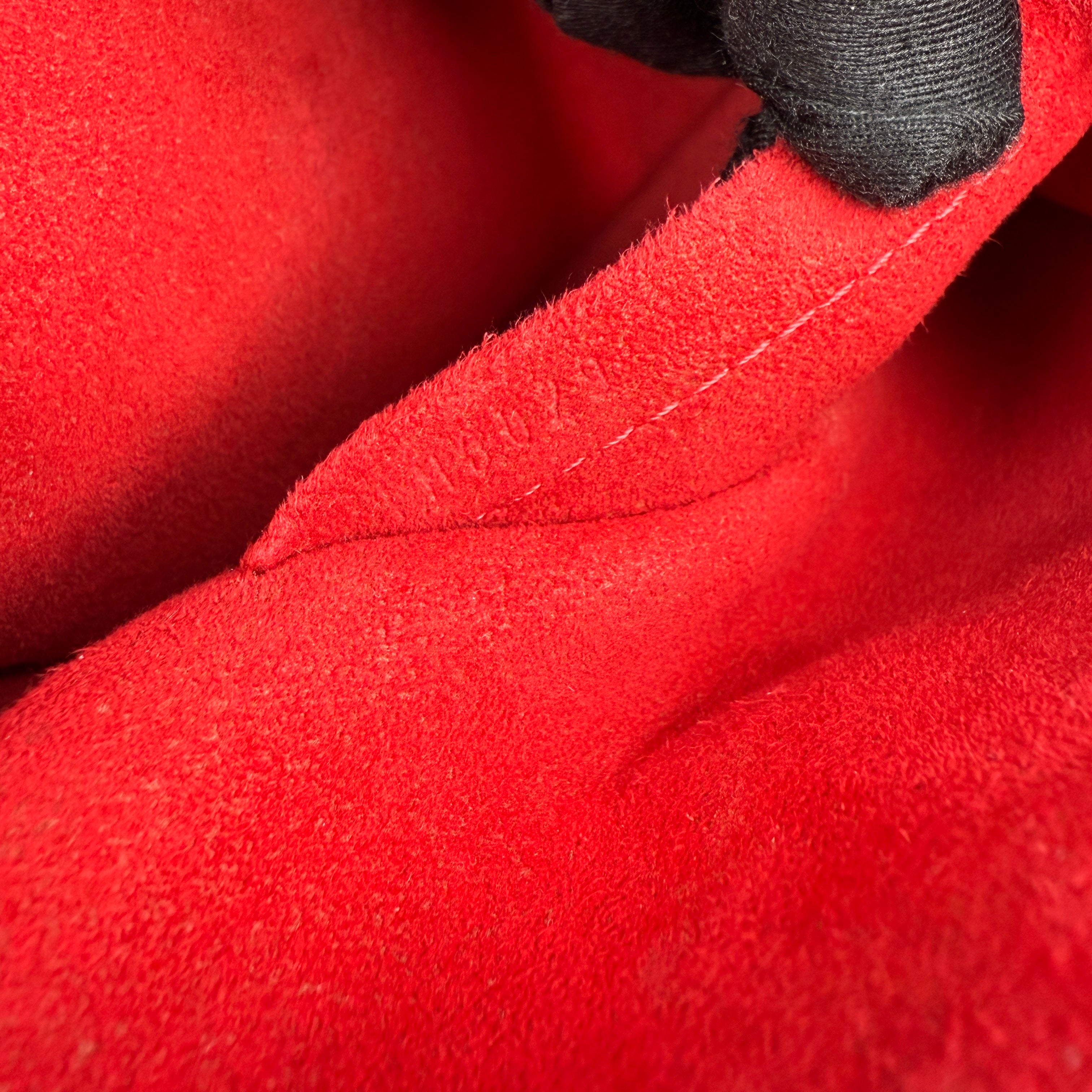 louis vuitton damier canvas trevi bag inside pocket detail