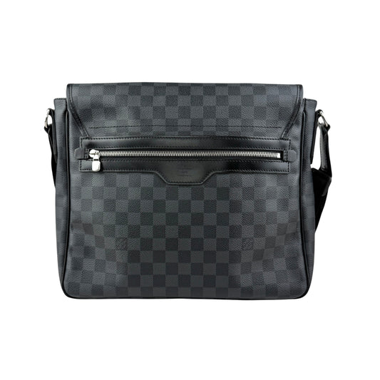 louis vuitton daniel messenger bag 1 back