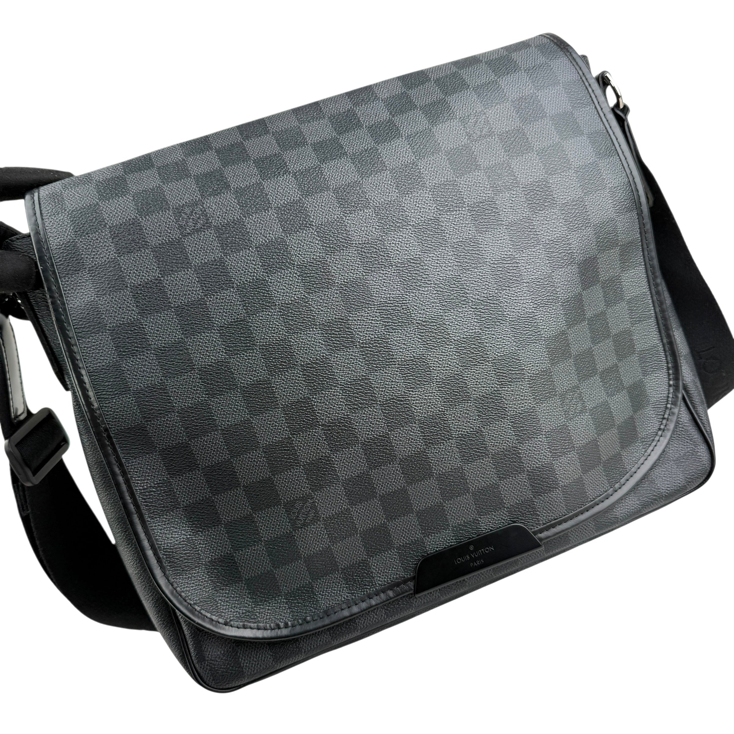 louis vuitton daniel messenger bag 1 left front 45 