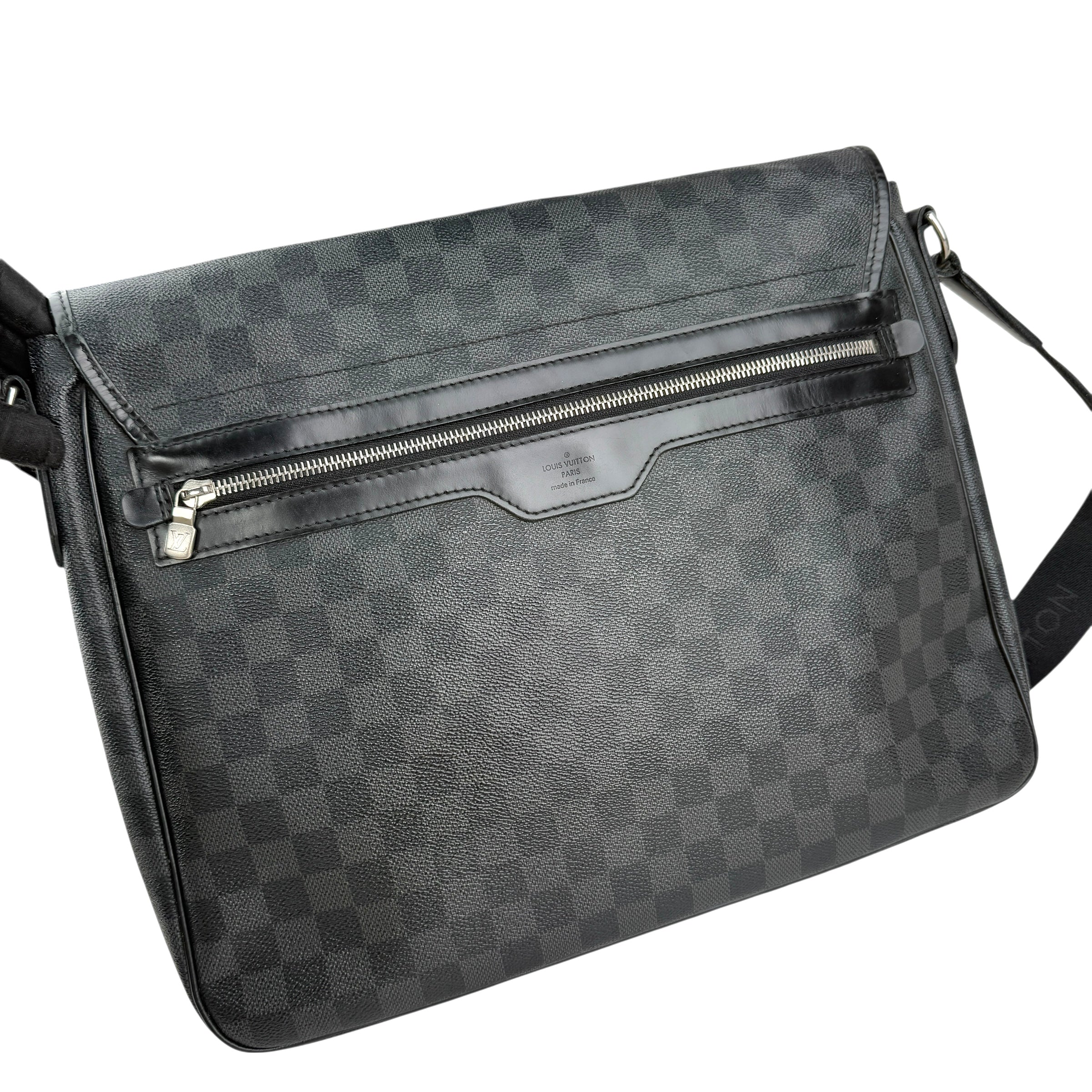 louis vuitton daniel messenger bag left back 45