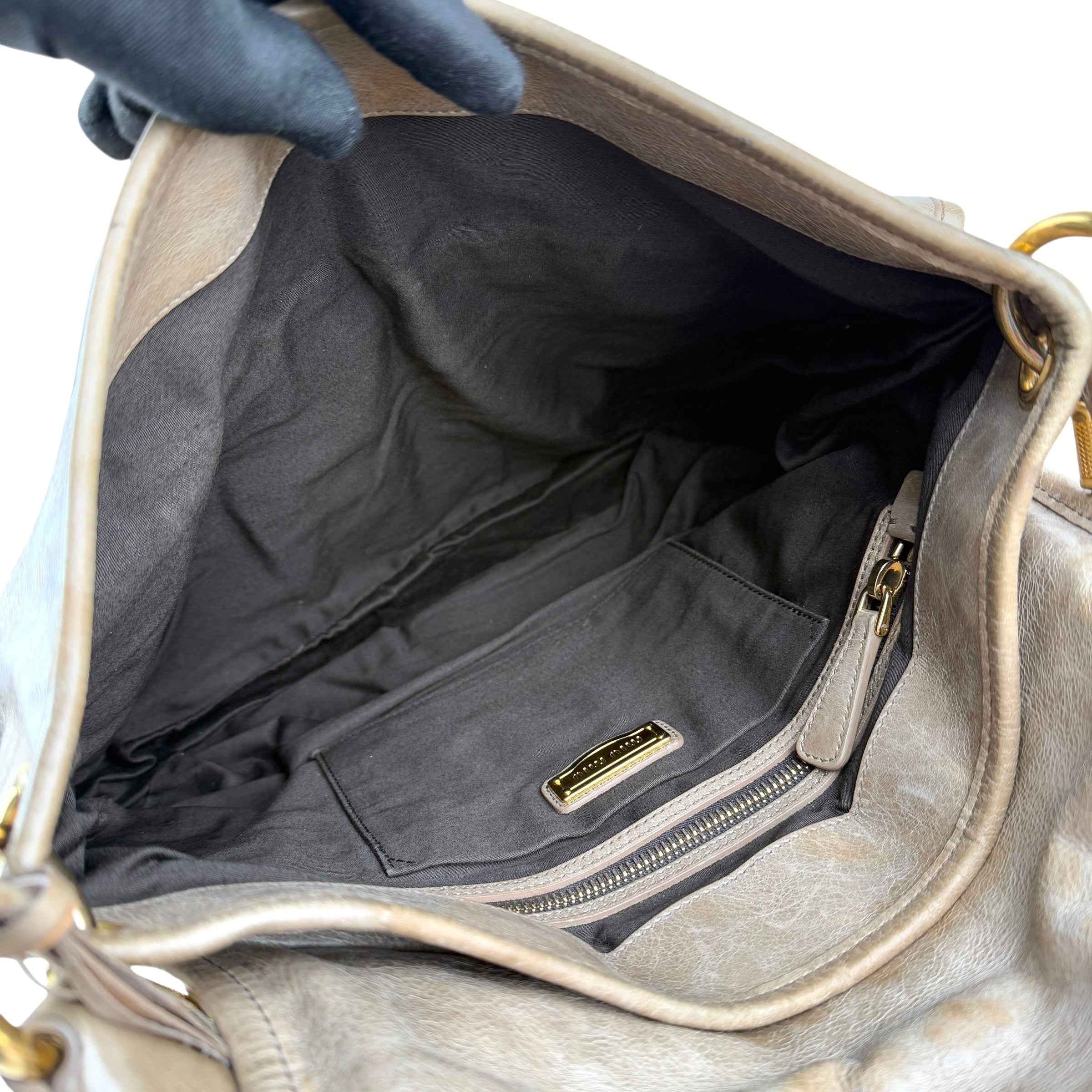 miu-miu-matelasse-leather-handbag-inside